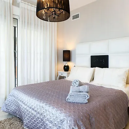 La Goleta - San Pedro Beachside, 200m Appartement *