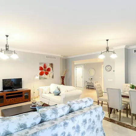 La Goleta - San Pedro Beachside, 200m *