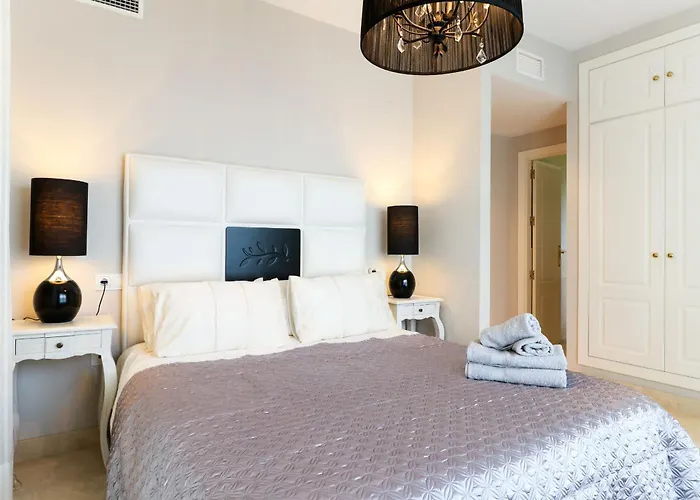 La Goleta - San Pedro Beachside, 200m Appartement *