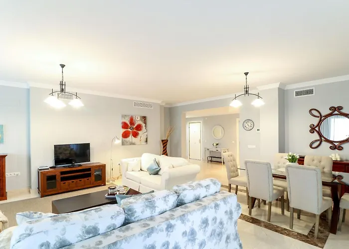 La Goleta - San Pedro Beachside, 200m *